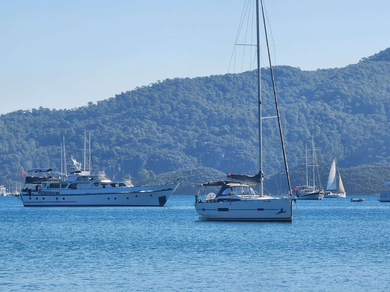 Marmaris’te Arap Milyarderlerin Lüks Yatlarına VİP Kargo Hizmeti 1